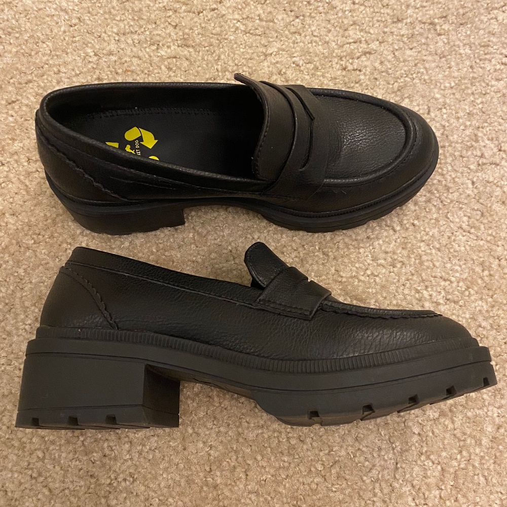 Chunky Black Leather Loafer Women’s Size 7